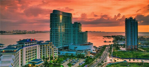 加盟优鲜森火锅食材在鄂州市开店装修要多少钱，鄂州市特色火锅开店是加盟还是自营好